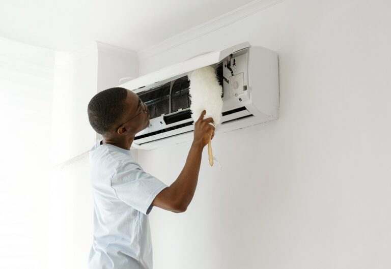 Managing Temperature Fluctuations in Your Ductless AC System in Norman 4 ductless AC