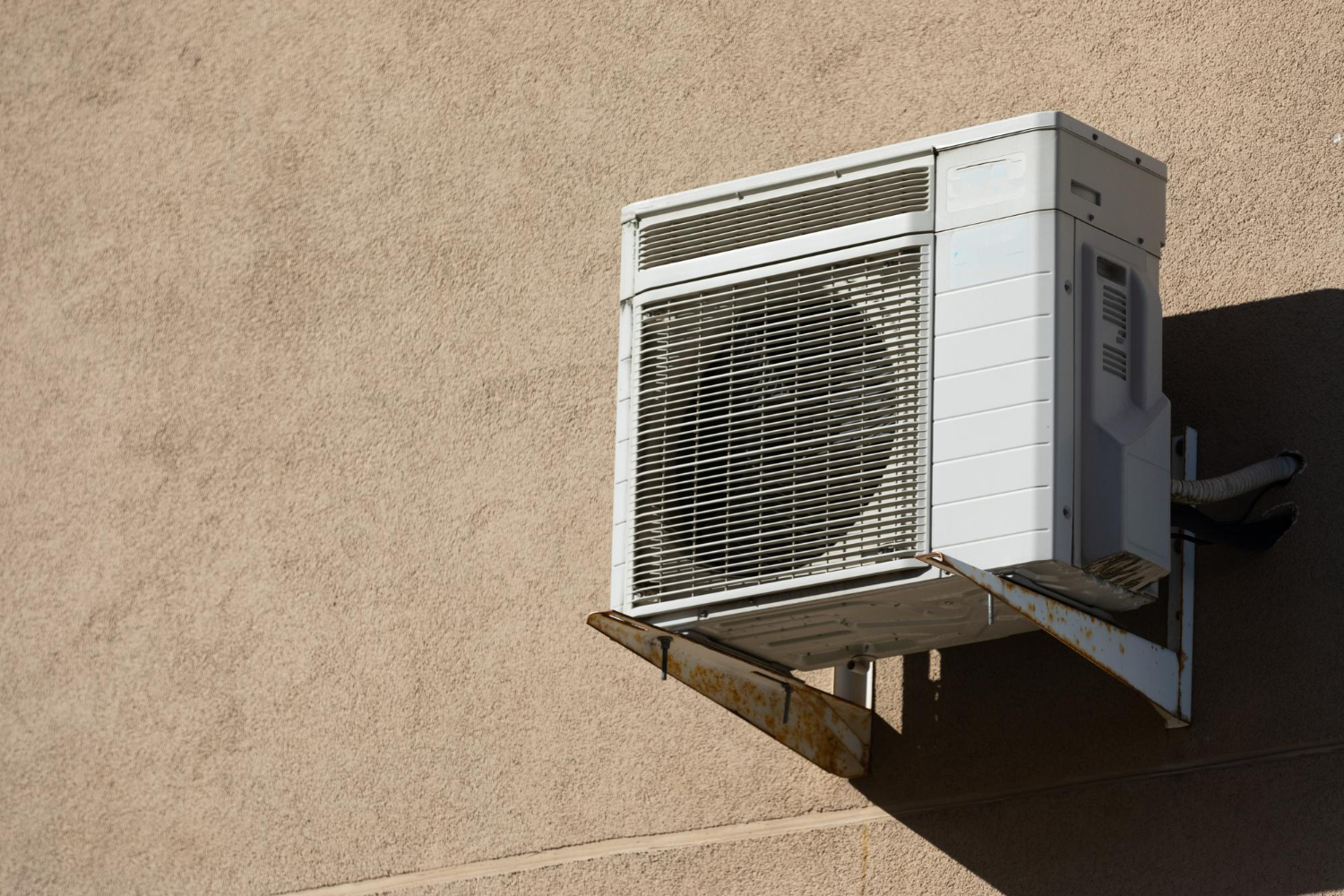 Resolving Airflow Problems in Your Mini Split System in Oklahoma City 1 mini split AC